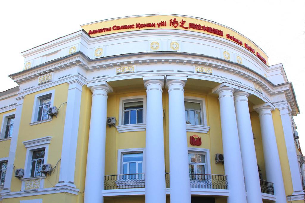 Soluxe Hotel Almaty Eksteriør bilde