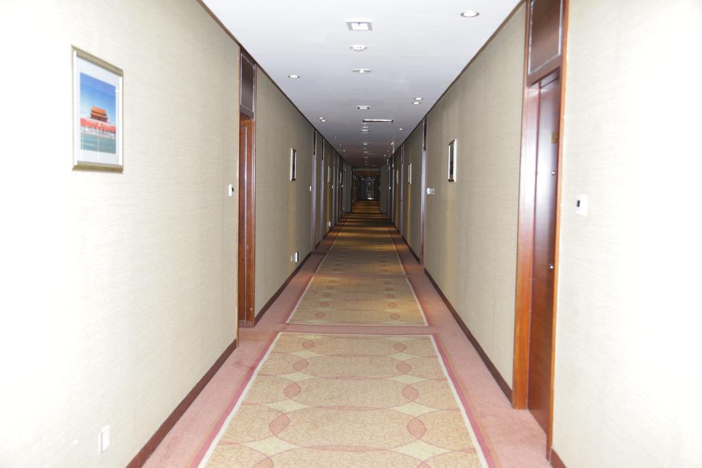Soluxe Hotel Almaty Eksteriør bilde