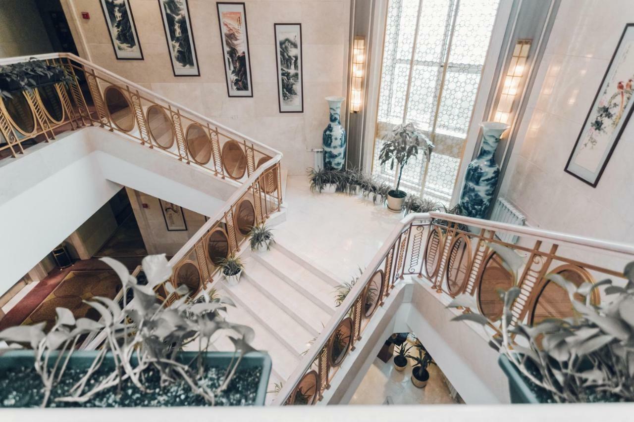 Soluxe Hotel Almaty Eksteriør bilde