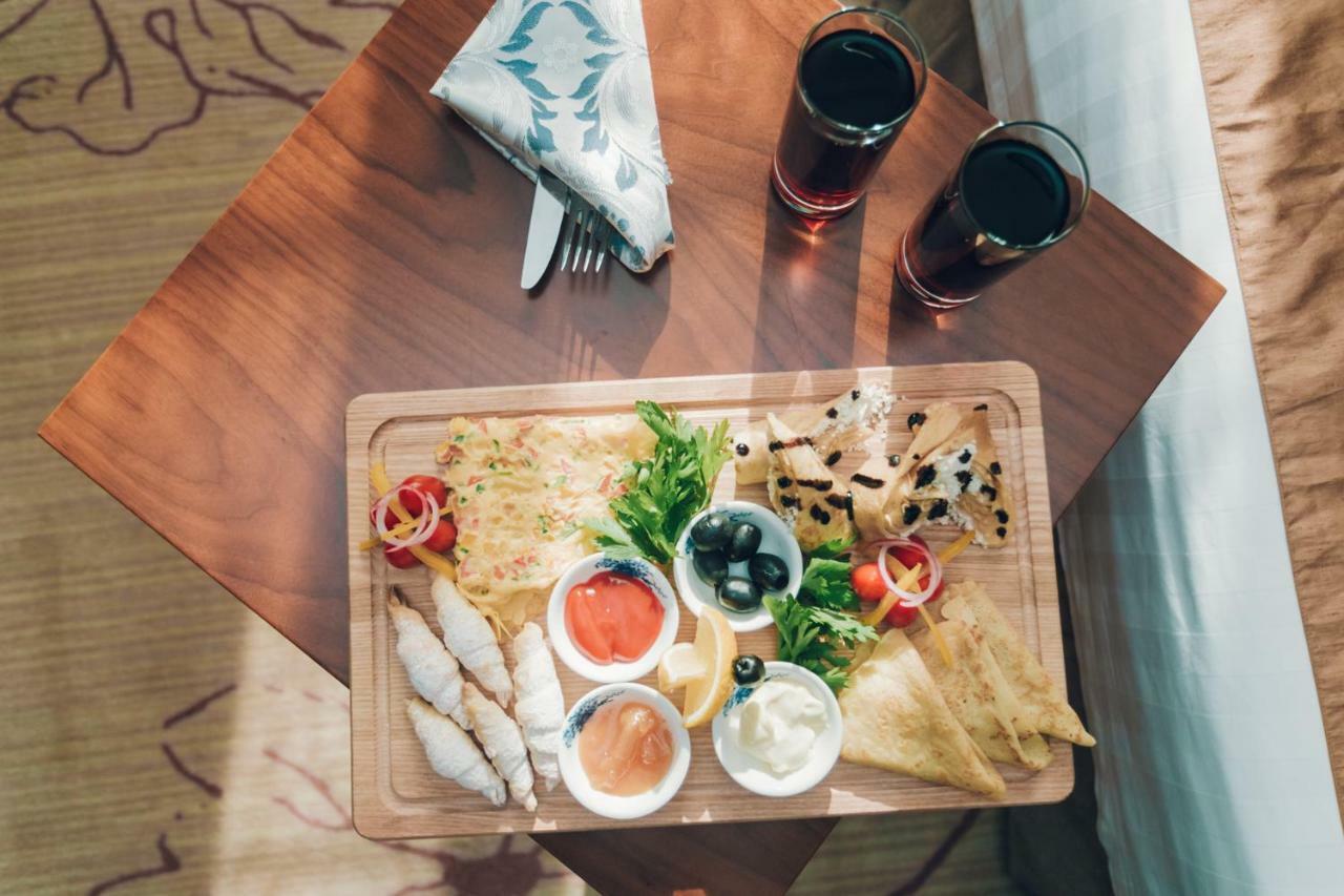 Soluxe Hotel Almaty Eksteriør bilde